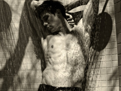     Xander Shower 6 | Photographer : Landis Smithers    