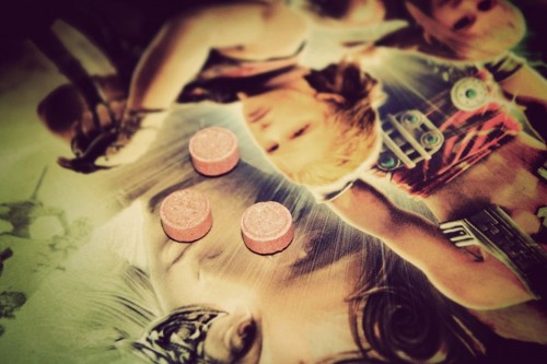 weedporndaily:  Psychedelic Experience: Orange Mushrooms (via WeedPornDaily)  