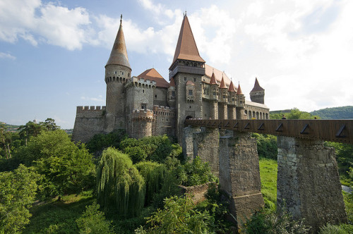 photo by SBA73 on Flickr.Castelul Huniazilor (Huniad Castle) is a Gothic-Renaissance castle in Huned