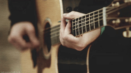 gabrielcezar:  Quem precisa de psicólogo quando se tem música? CDL&BGNGG 