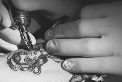 mariamodificada:  Se os tatuadores soubessem o bem e a mudança que fazem em nossas vidas .. 