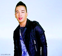 superflyingmonkeyattack:  So cute Bae! 