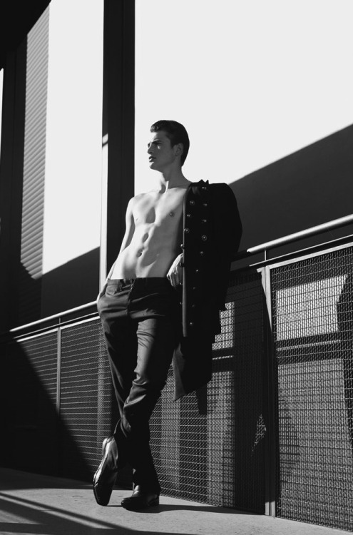 garcon-portraits:  Jan Aerberhard by Romain Duquesne 