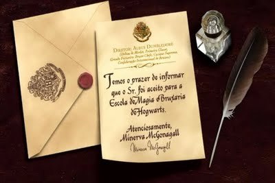 Sou desses que até hoje espera que uma coruja traga a sua carta de Hogwarts.