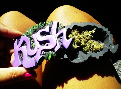 cqueen420:  I WANT ONEEEE 
