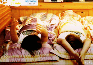 pinkijinki:  jjongtofu:  Morning exercises with Dumb &amp; Dumber  Don’t forget