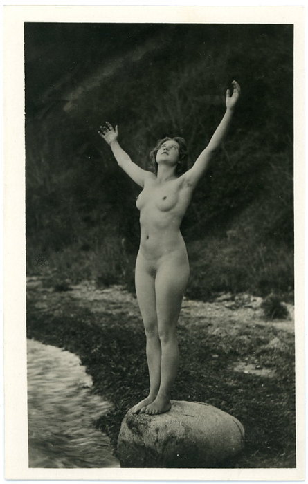 http://nudevintage.tumblr.com/post/13596336632