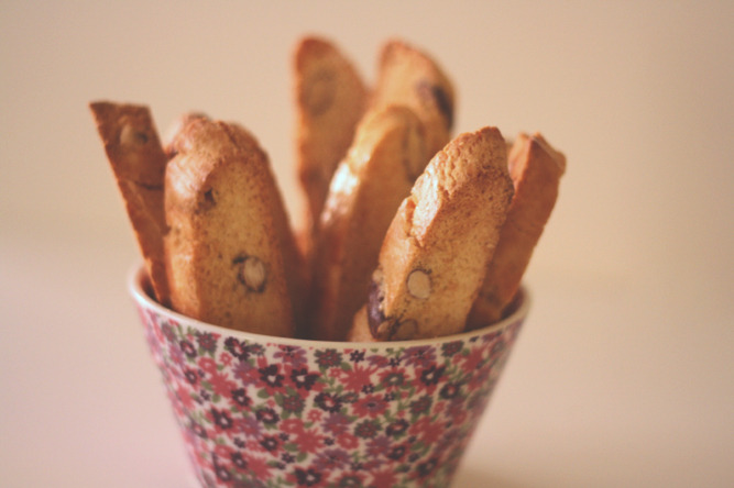 gastrogirl:  almond biscotti. 