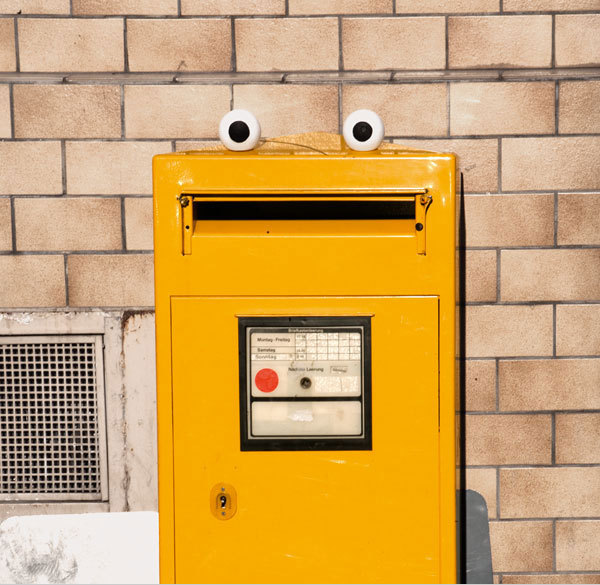 cordisre:  Googly-Eyed Street Art 