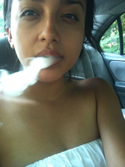 fuckyeahstonerchicks:  www.followmeorswallowme.tumblr.com 