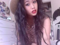 heruion:  godpale:  mortalem:  pale is rad  paler than the moon   pale here