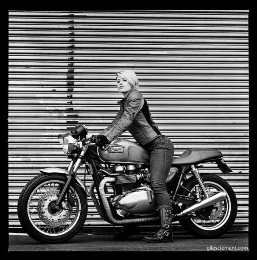 Aha! A photo I’ve not posted from the Thruxton series with Giles Clement. The 20x20 print is available amongst other beautiful motorcycle and women photos in the Illumiquest Etsy Shop.
(More from the MotoLady Thruxton Series)