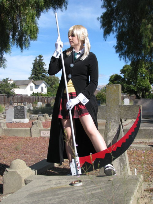 me as Maka from Soul Eater. you can check out my other cosplays @ ringo-chu.deviantart.com/