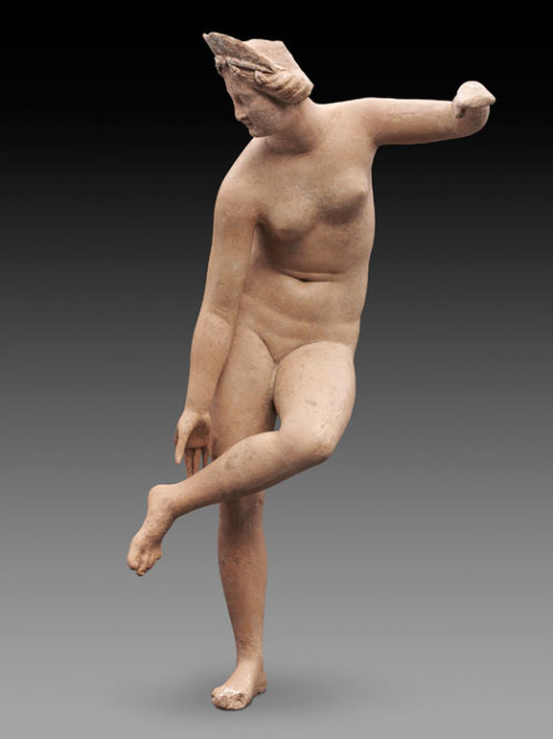 uncertaintimes: Statuette of Aphrodite untying a sandal (Sandalbinder), Greek, East Greek, Late Hell
