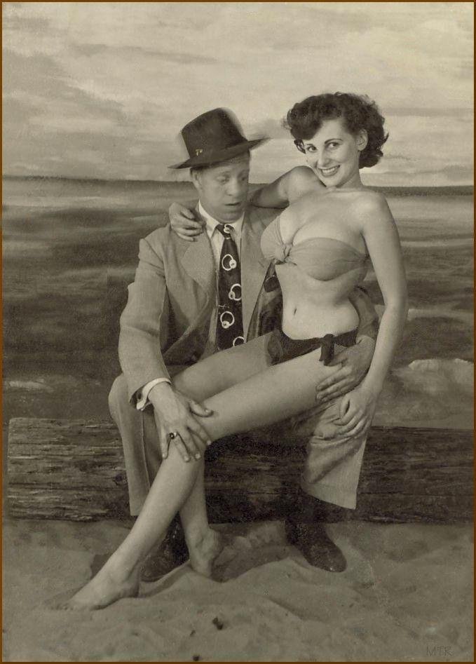 mudwerks: (via adski_kafeteri: sweet sepia) Donna Mae Brown (aka. Busty Brown) poses