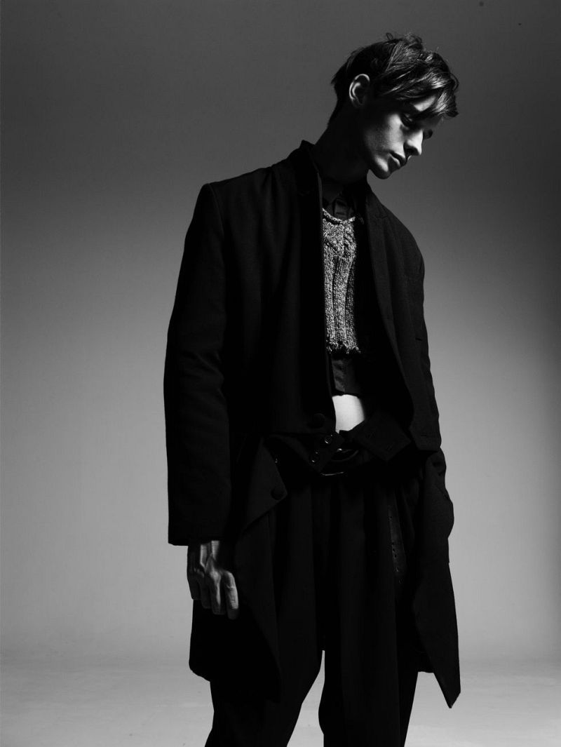 inamirror:    VARÓN ISSUE #4 AUTUMN/WINTER 2011/12 ”BEYOND THE SHADOW OF A DOUBT” BY