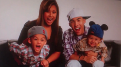 ninjelica:  Awh, lil craze and his family.