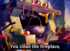 ladynorbert:   #snow white you fucking lazy ass bitch#the fucking broom is the easiest job  She’s the only one in the room with opposable thumbs, she has to use the broom.