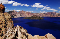 view-earth:  Crater Lake from Garfield Peak