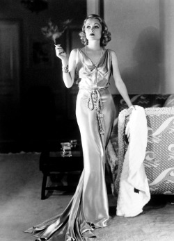 bridiequilty:  Constance Bennett photographed