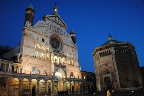 Cattedrale di Santa Maria Assunta and Battistero di San Giovanni Battista, Cremona.