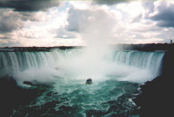 scorpira:  Maid of the Mist by B0nes on Flickr.