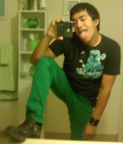 humbleumbran:  my fave pants and boots :D