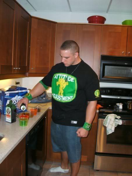 beaugarcon88:  thecruelcowboy:  dippinfan:    id bend him over that counter and anally adjust his attitude  I’d buy a ticket to that.     I wanna drink his piss after a few drinks!   He’s a fuckin tank