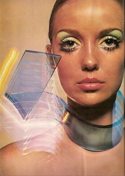 space-age-planet:  Donna Mitchell, Harper’s Bazaar 