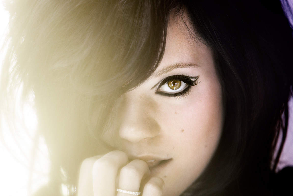 powderdoom:  Lily Allen. Makeup by Lisa Eldridge. Absolutely in love with this look,