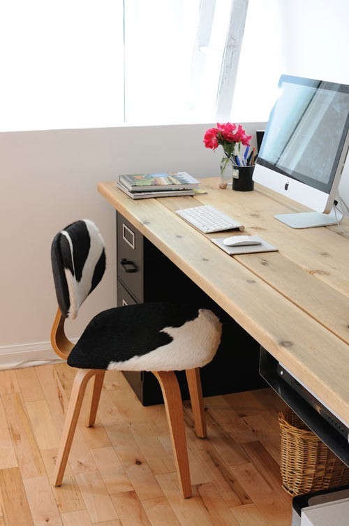 Corner desk for home office space