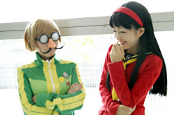 eraofgoldlions:  Game: Persona 4 Personajes: Chie Satonaka, Yukiko Amagi (via Image 32229: Chie_Satonaka Persona Persona_4 Shin_Megami_Tensei Yukiko_Amagi) 