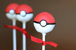 preparetodrop:  Pokeball Cake Pops | Etsy 