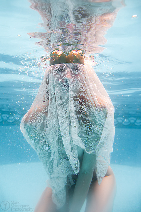 bluegreeneyedbeauty:  My first and only under water shoot as well as my first time working with Mark Velasquez. Mark is an amazing photographer and friend who has helped me grow in my modeling career and has never been afraid to tell me what’s up. Love