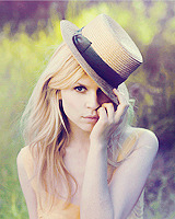 awesome people are awesome (in alphabetical order): Clémence Poésy ★
