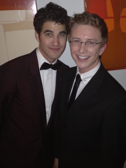 andallthatfunstuff:  tyleroakley:  I will go down with this ship.  Both. Super. Sexy. 