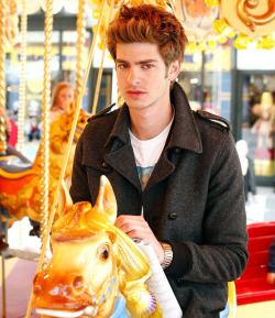 andrewgarfieldisdispleased:  andrew garfield is displeased because he thought he had chosen a pegasus but it turns out it’s just a colorful pony and now it’s too late because the ride has started and he can’t very well dismount midcanter 