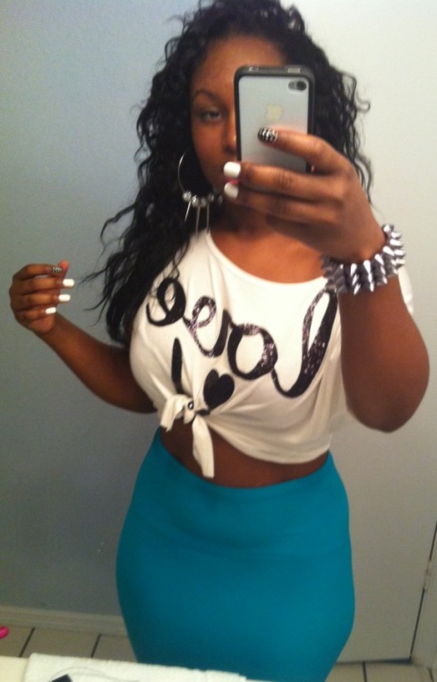 kingzluvsbigbootyqueenz-deactiv:  Chocolate Dolly (via kingz-king) 