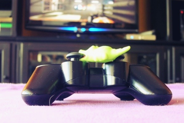 littlestcrocodile:  Someday I’ll be as good at playing these games as my brother