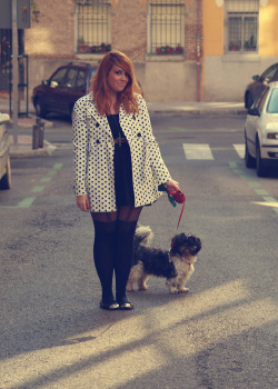 curveappeal:  Taking my curves and my friends dog for a walk :) Size 14-18 uk Submitted by: http://dresstidos.tumblr.com 