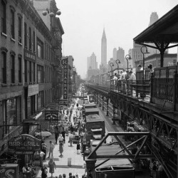 black-and-white:   Vivian Maier  