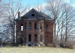 previouslylovedplaces: OH Ansonia - Abandoned House by scottamus on Flickr. 