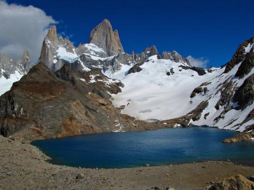 photo by mikemellinger on Flickr.Laguna de Los Tres &amp; Mount Fitz Roy - Patagonia, Argentina.