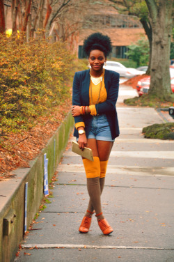 naturalhairteens:  asiyamigold:  Photo by: