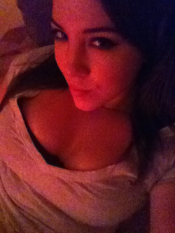 hornyguitargirl:  I’m feeling sleepy :(