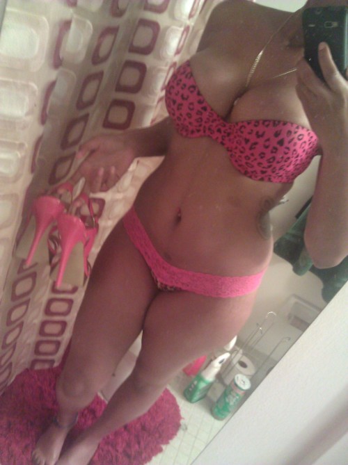 badbroads:  http://badbroads.tumblr.com/ TJ’s****ILLICT*** 