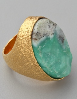 rockspapermetal:  stunning ring 