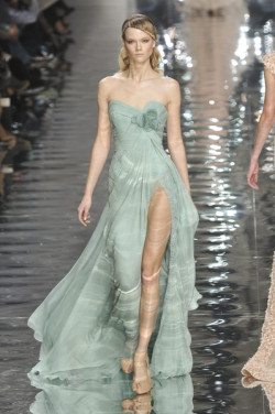 bernicetheshoeaddict:  Elie Saab Couture.