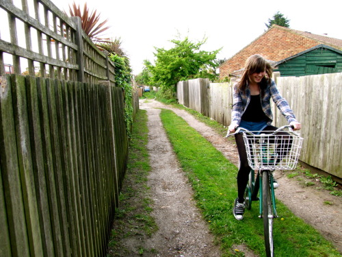 chloe-ashborn: still from a short film (with jodie)
