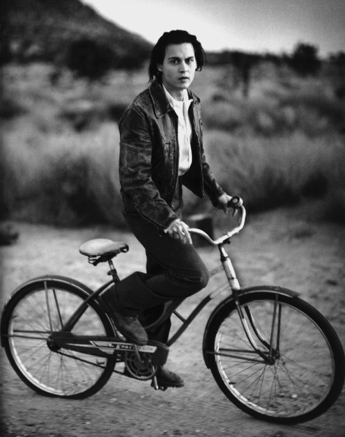 Johnny Depp Cyclechic.be